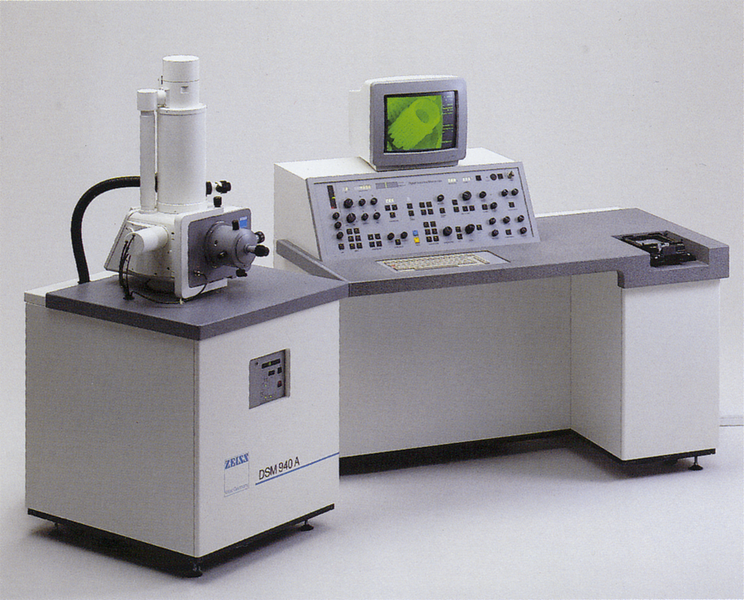 File:Zeiss DSM 940A color.png