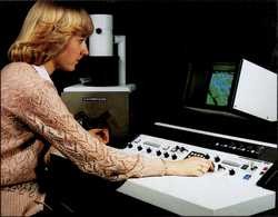 Cambridge Stereoscan 100 from 250 MK3 brochure.png