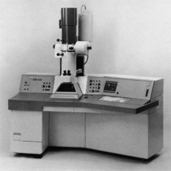 Zeiss EM910.png